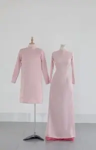 Cặp áo dài bưng quả màu hồng trơn đơn giản – BNU94 + BNA31